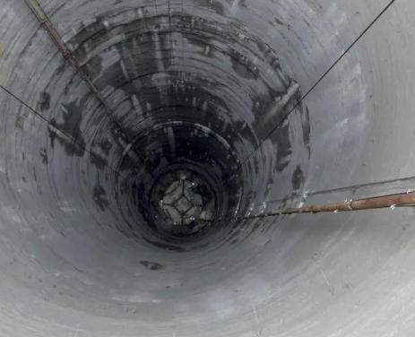 隧道通风竖井的长度为200米，直径为···