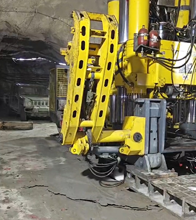 6米一次成型扩孔反井钻机出租